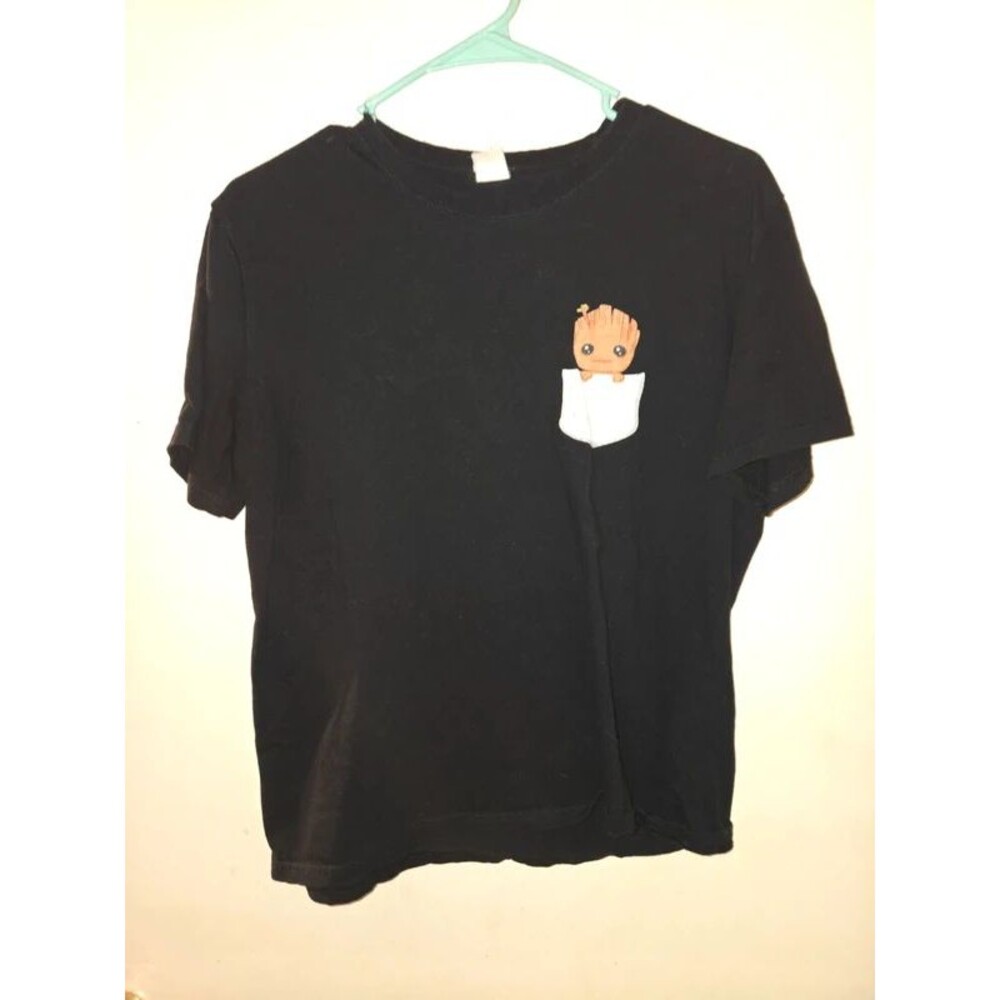 Groot pocket T shirt